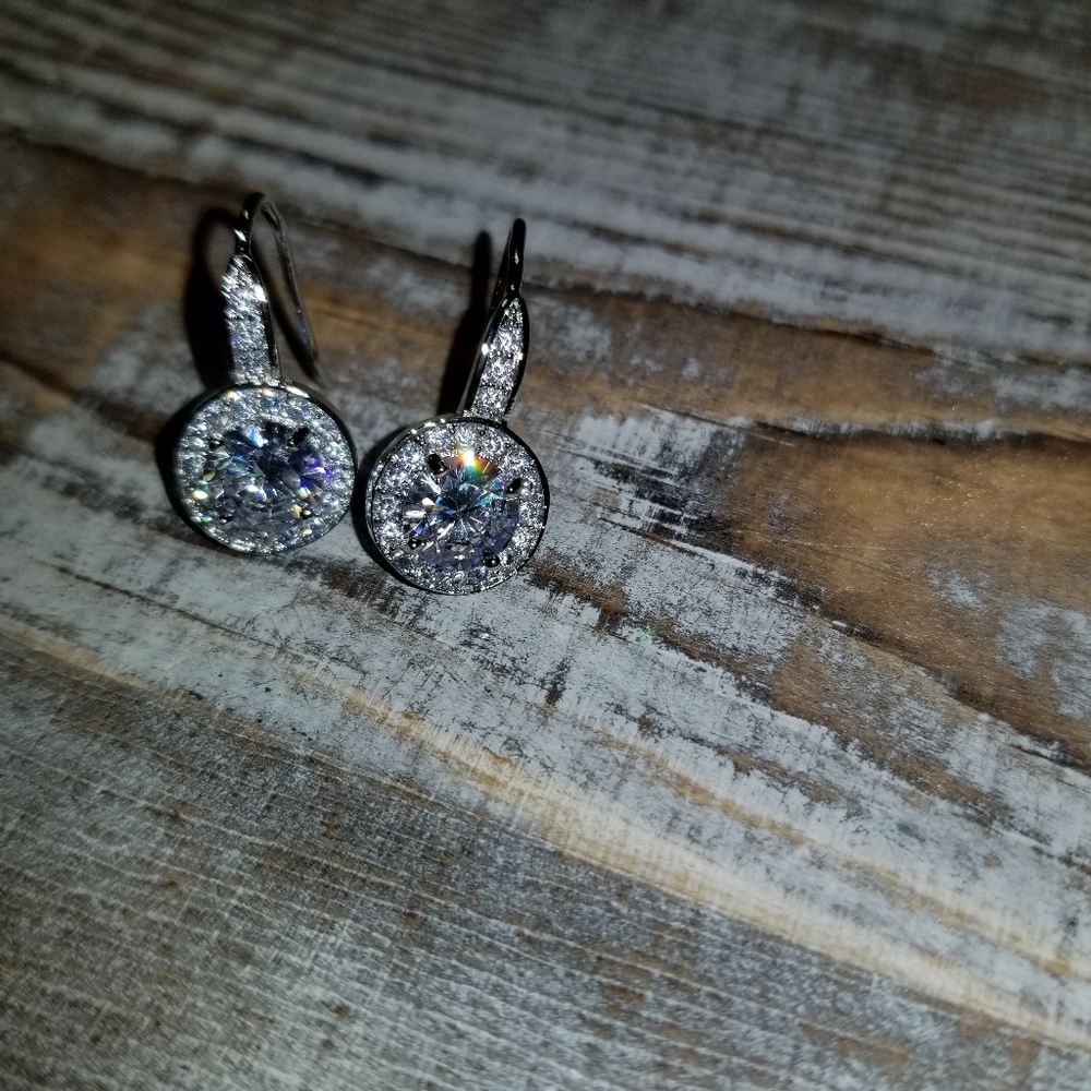 Absolutely Stunning 925 CZ earrings - Picture 6 of 6